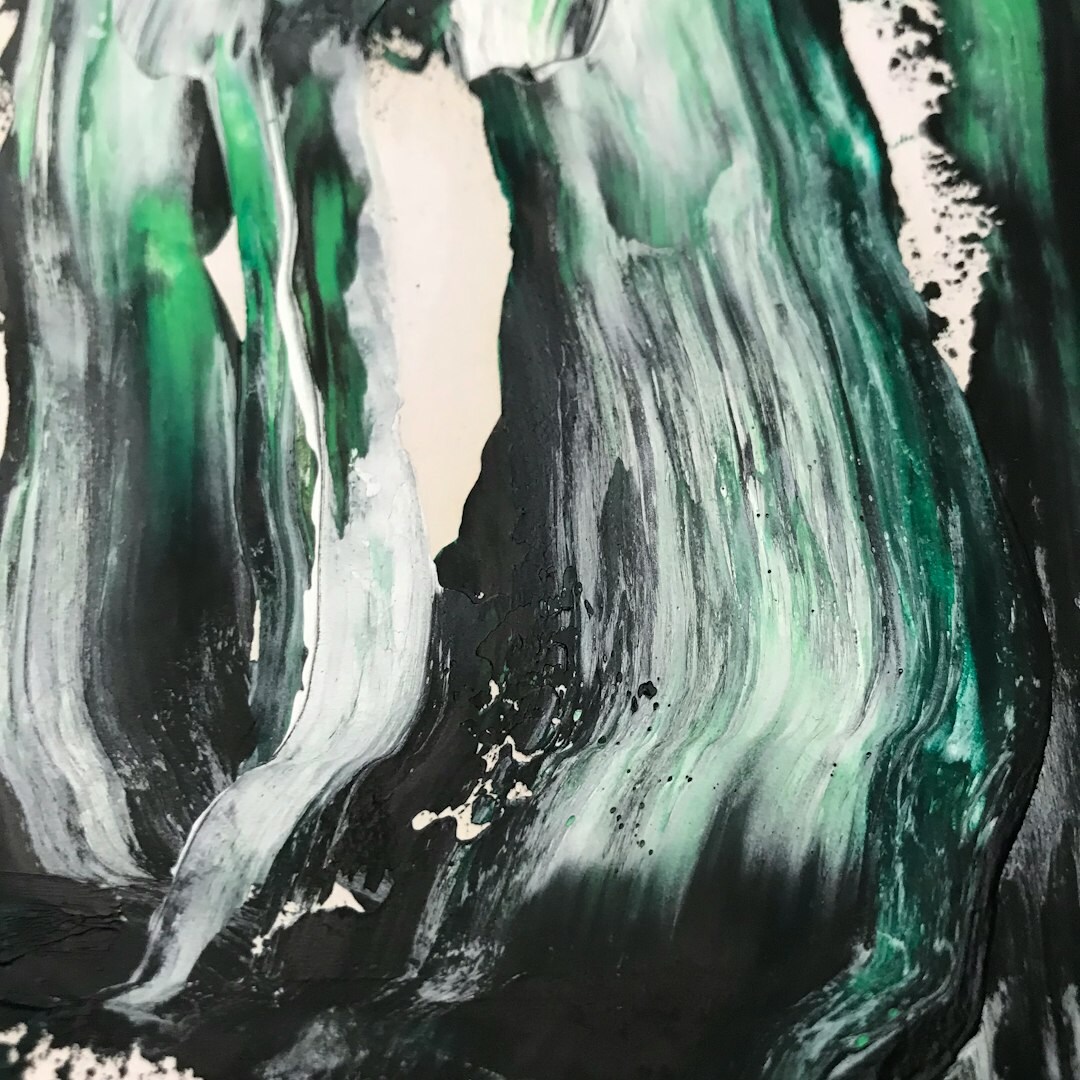 emerald earrings close up